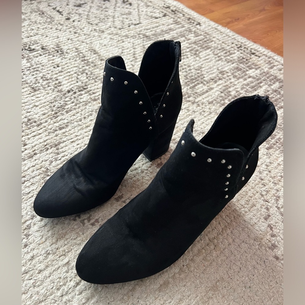 A new day black booties size 8